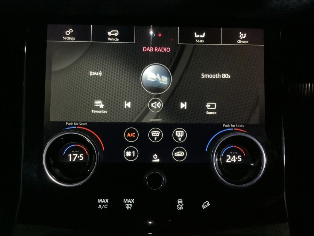 Used Land Rover Range Rover Velar 2019 for sale - 76685924: Photo 24