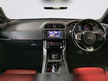 Used Jaguar XE 2017 for sale - 78449844: Photo