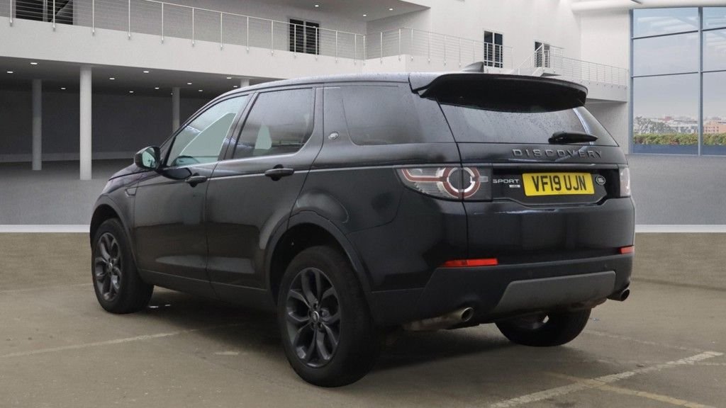 Used Land Rover Discovery Sport 2019 for sale - 76368143: Photo 3