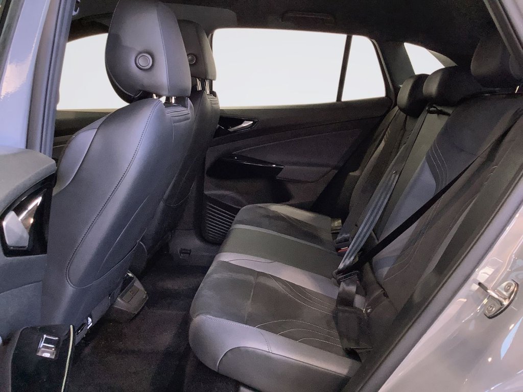 Used Volkswagen ID.4 2023 for sale - 77936401: Photo 24