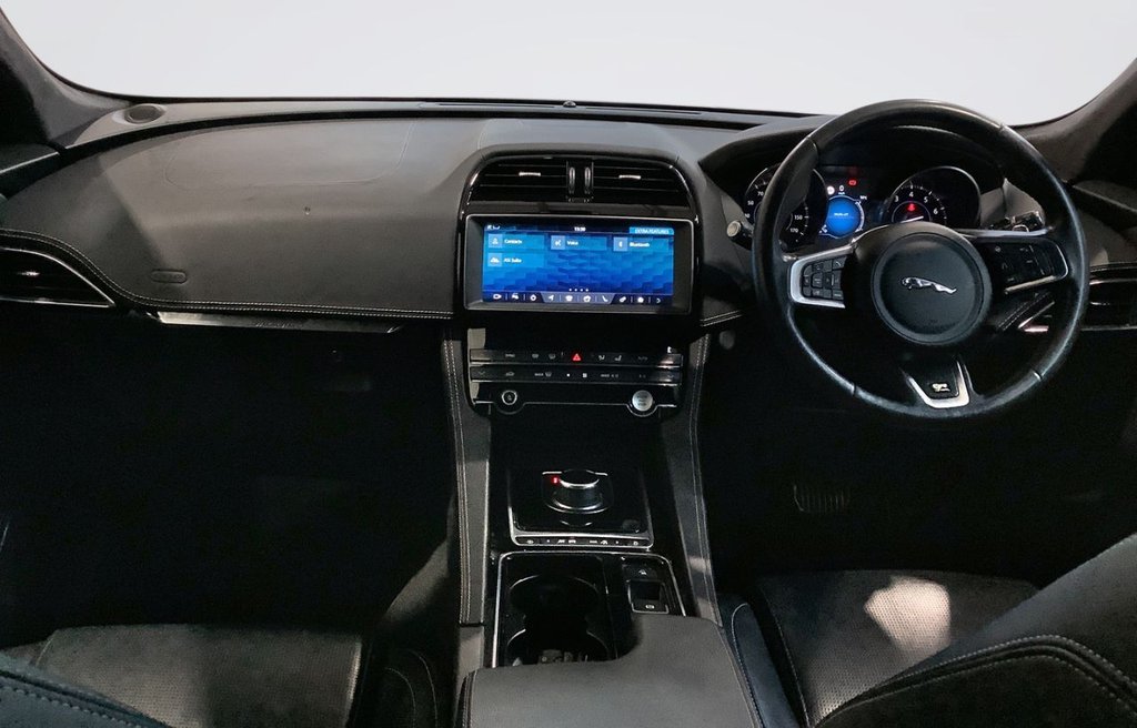 Used Jaguar F-Pace 2019 for sale - 77121520: Photo 3