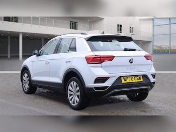 Used Volkswagen T-Roc 2021 for sale - 76417876: Photo