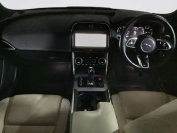 Used Jaguar XE 2019 for sale - 74391478: Photo
