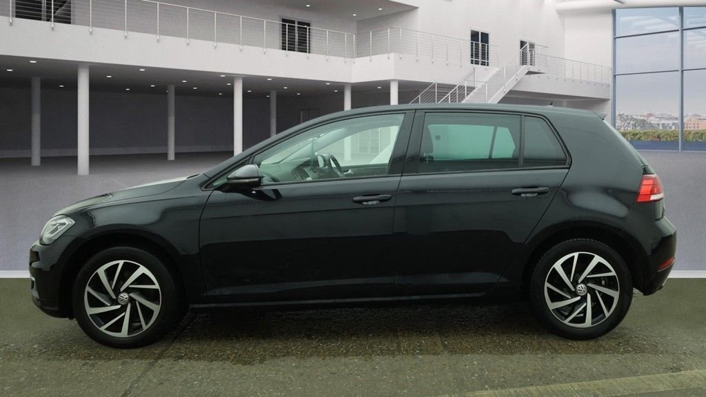 Used Volkswagen Golf 2019 for sale - 77667068: Photo 12