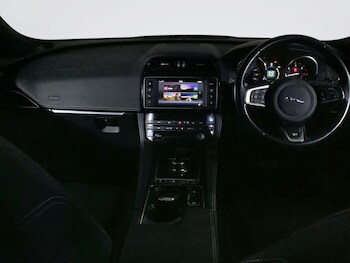 Used Jaguar F-Pace 2017 for sale - 78382232: Photo