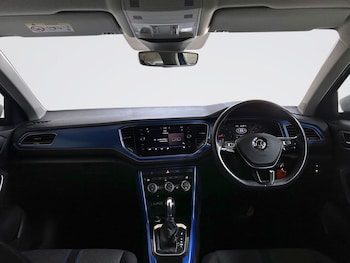 Used Volkswagen T-Roc 2018 for sale - 78805822: Photo