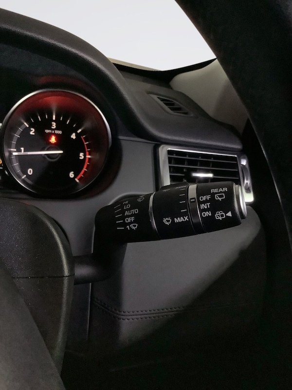Used Land Rover Discovery Sport 2018 for sale - 76266660: Photo 23