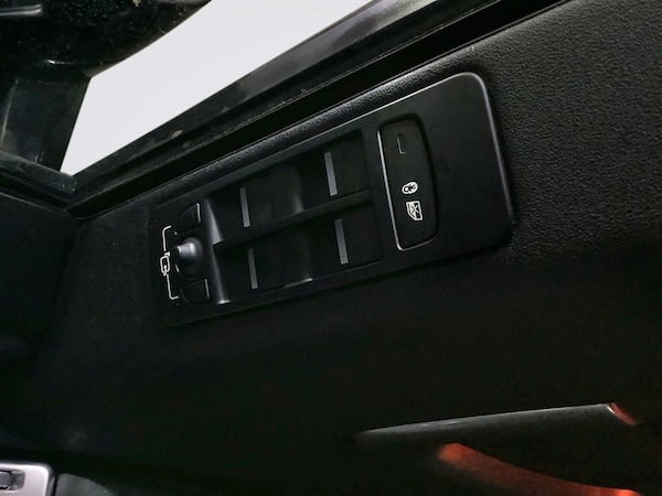 Used Land Rover Discovery Sport 2018 for sale - 76266660: Photo 26