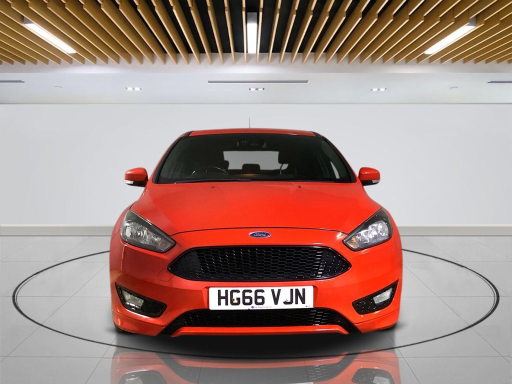 Used Ford Focus 2017 for sale - 76419960: Photo 2