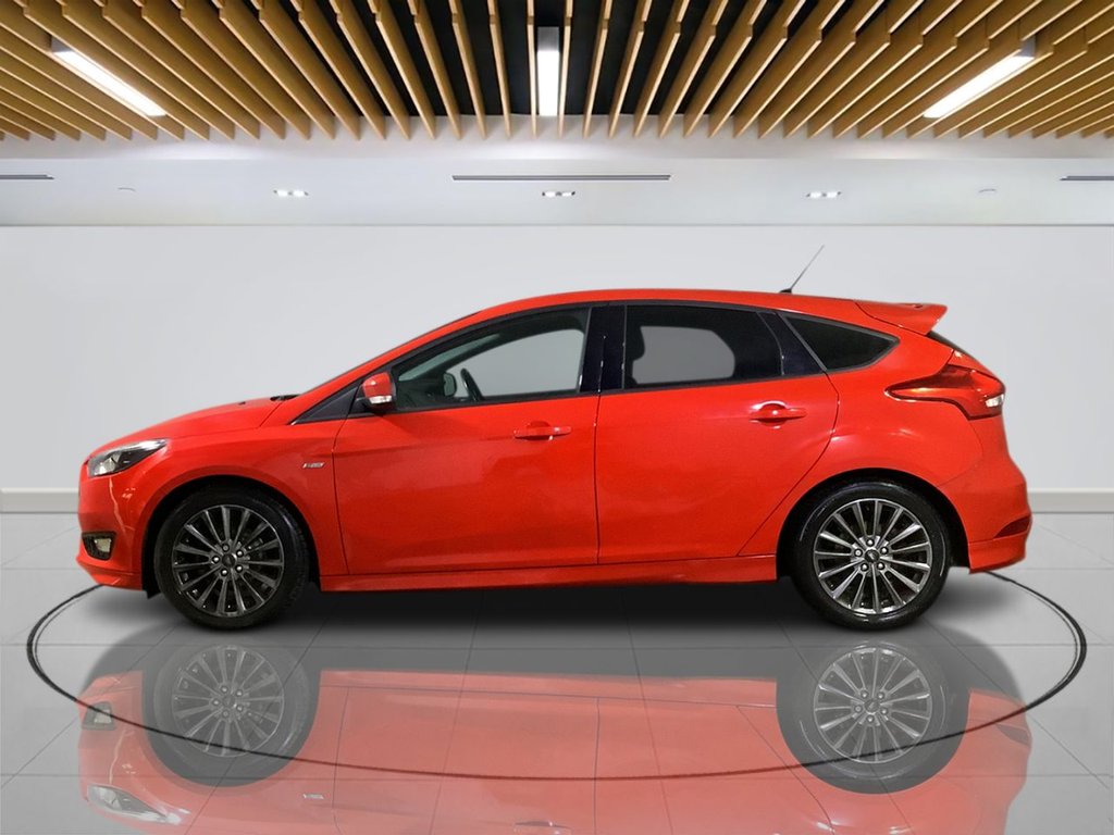 Used Ford Focus 2017 for sale - 76419960: Photo 5
