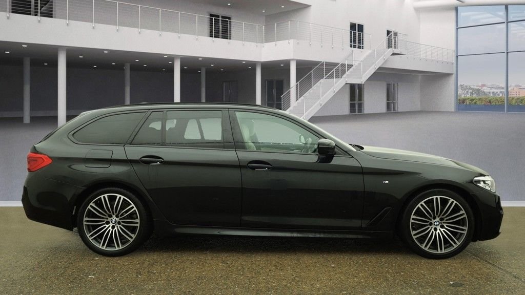 Used BMW 5 Series 2018 for sale - 77288003: Photo 11