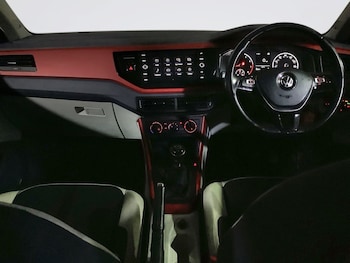 Used Volkswagen Polo 2018 for sale - 76631699: Photo