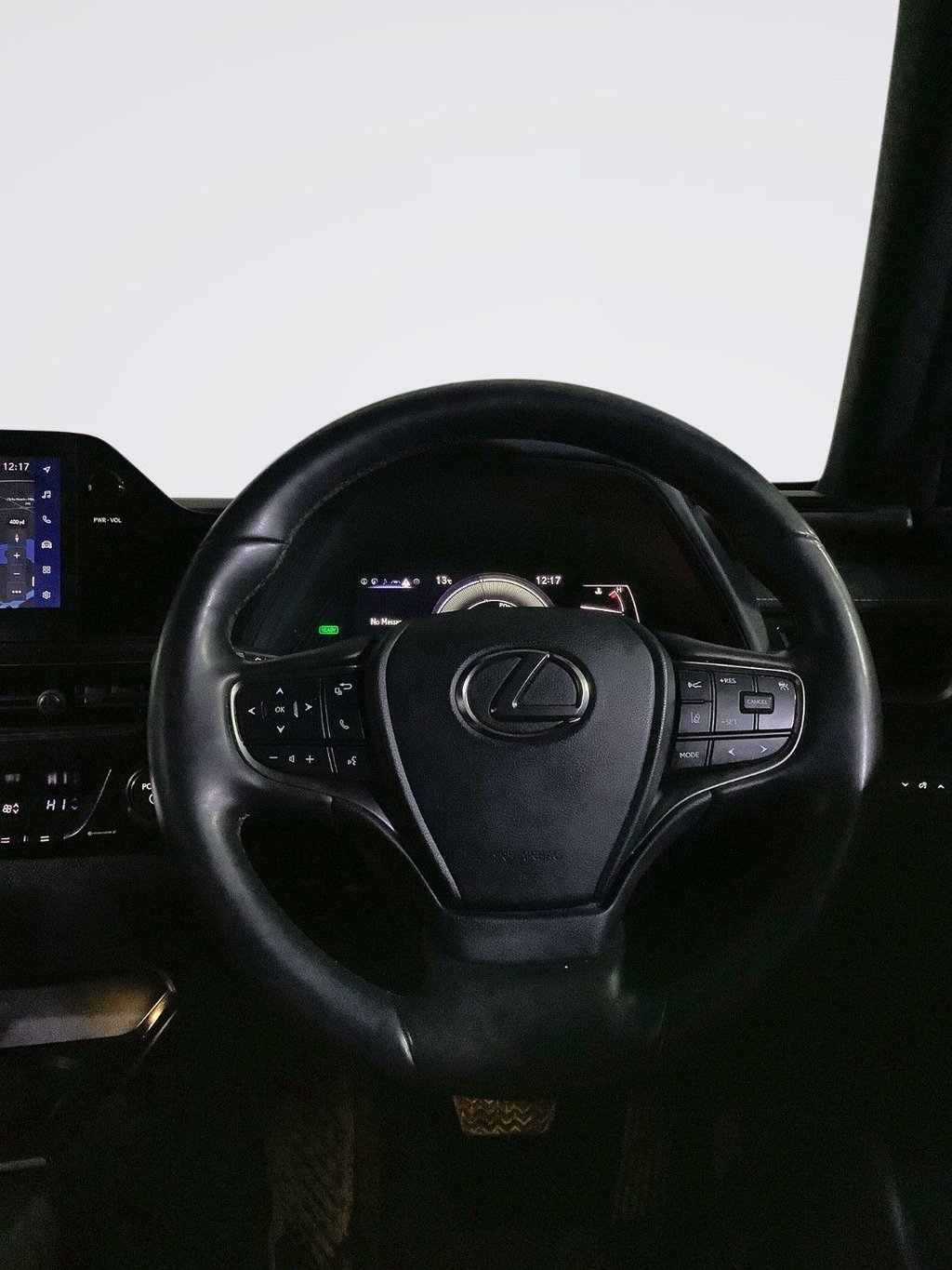 Used Lexus UX 2023 for sale - 76768059: Photo 16