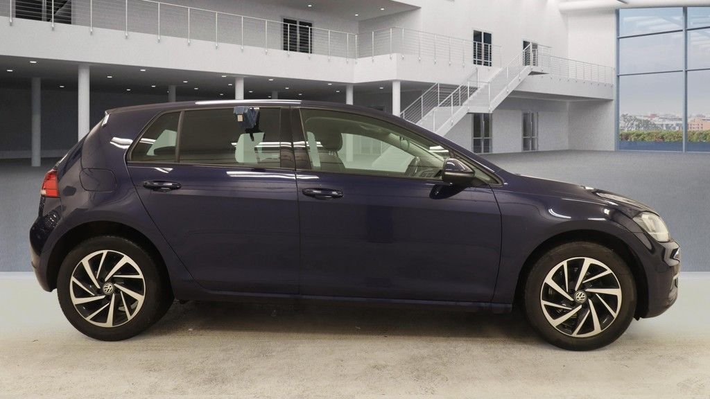 Used Volkswagen Golf 2019 for sale - 77748224: Photo 5