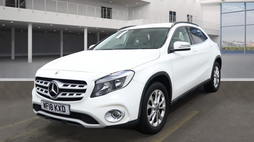Used Mercedes-Benz GLA 2018 for sale - 77967431: Photo 2