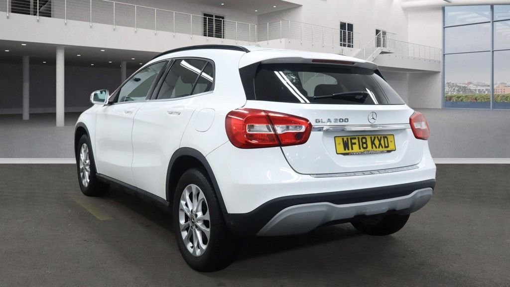 Used Mercedes-Benz GLA 2018 for sale - 77967431: Photo 3