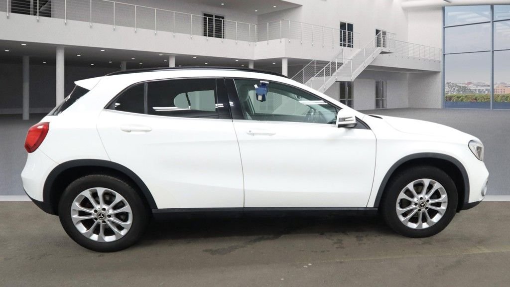 Used Mercedes-Benz GLA 2018 for sale - 77967431: Photo 5
