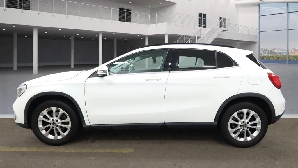 Used Mercedes-Benz GLA 2018 for sale - 77967431: Photo 6