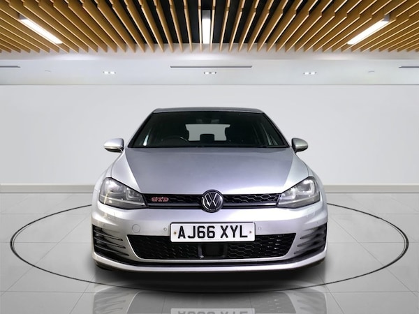 Used Volkswagen Golf 2016 for sale - 76250156: Photo 2