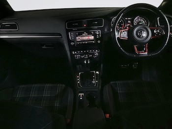 Used Volkswagen Golf 2016 for sale - 76250156: Photo 3