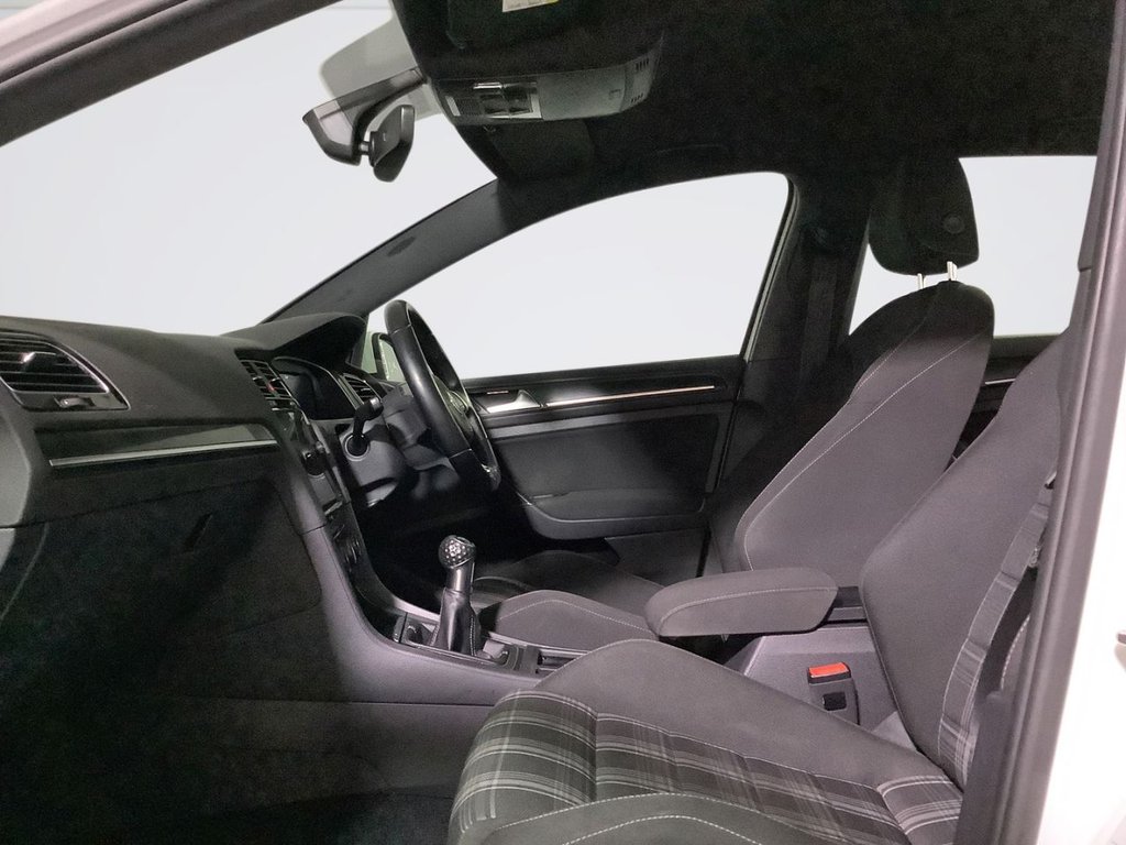 Used Volkswagen Golf 2017 for sale - 76654533: Photo 12