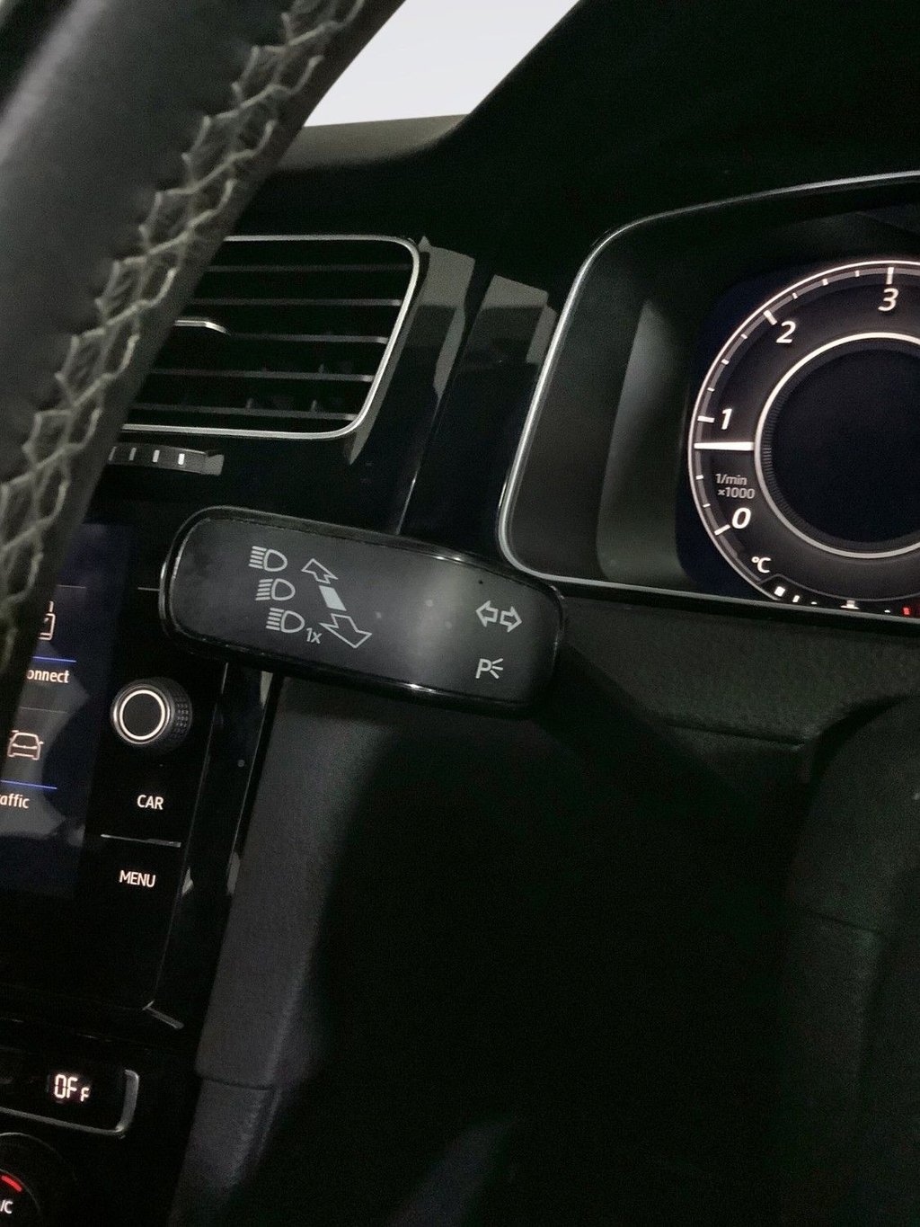 Used Volkswagen Golf 2017 for sale - 76654533: Photo 20