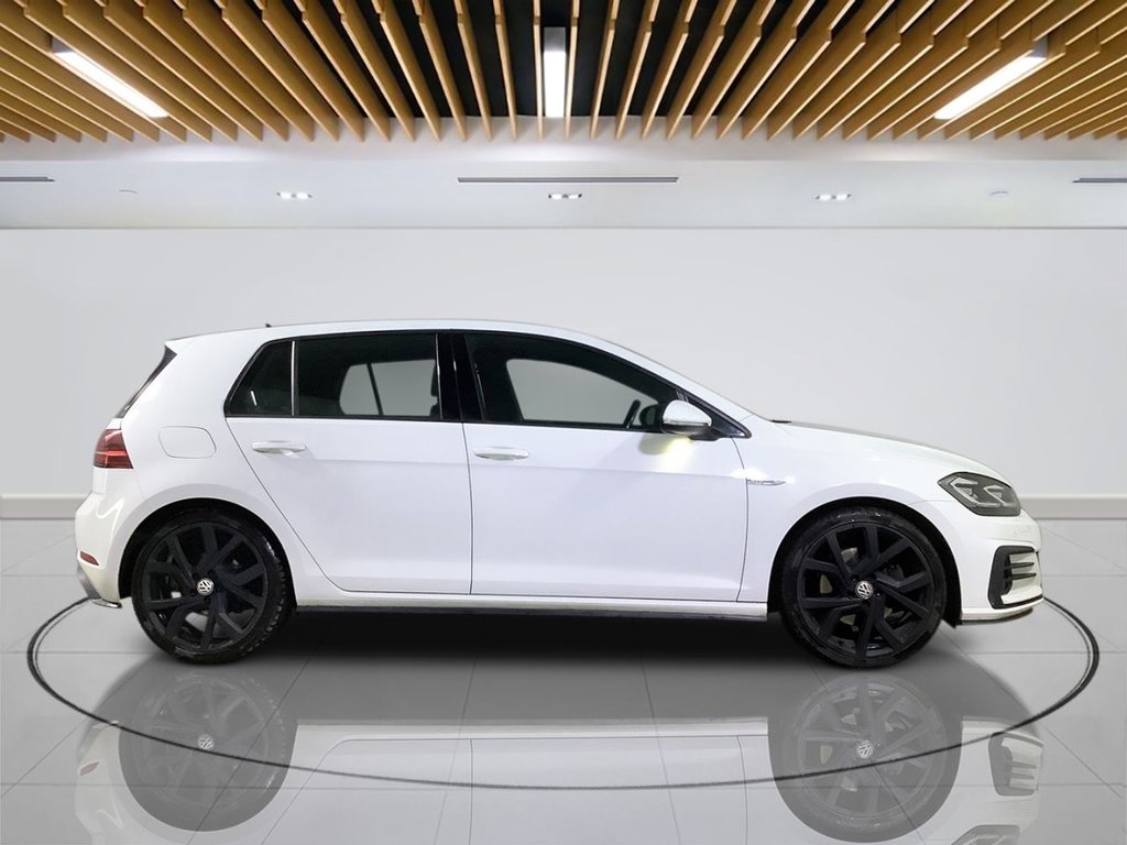 Used Volkswagen Golf 2017 for sale - 76654533: Photo 9