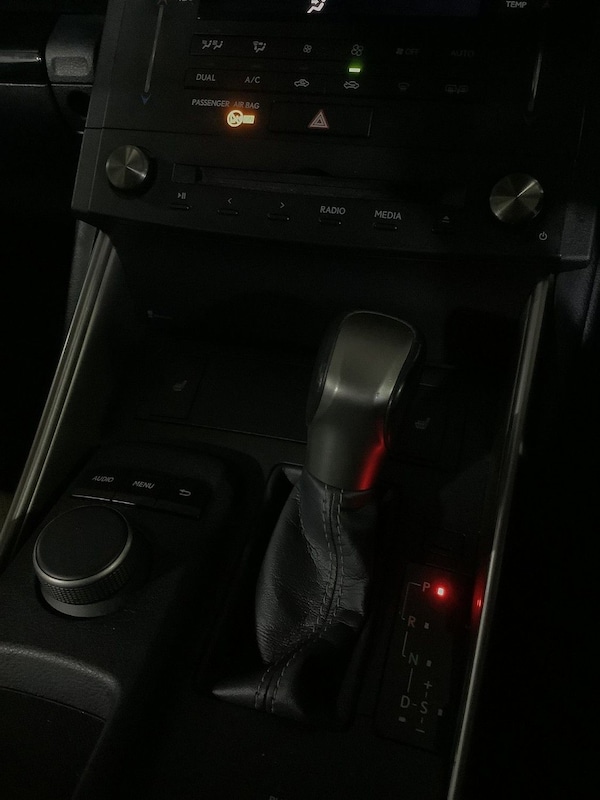 Used Lexus IS 2015 for sale - 76202562: Photo 25