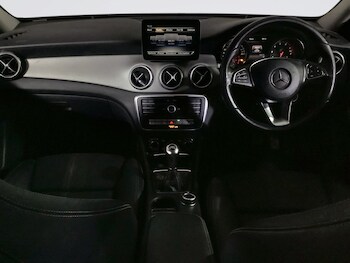 Used Mercedes-Benz GLA 2018 for sale - 76434426: Photo