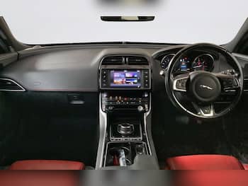 Used Jaguar XE 2017 for sale - 79688960: Photo