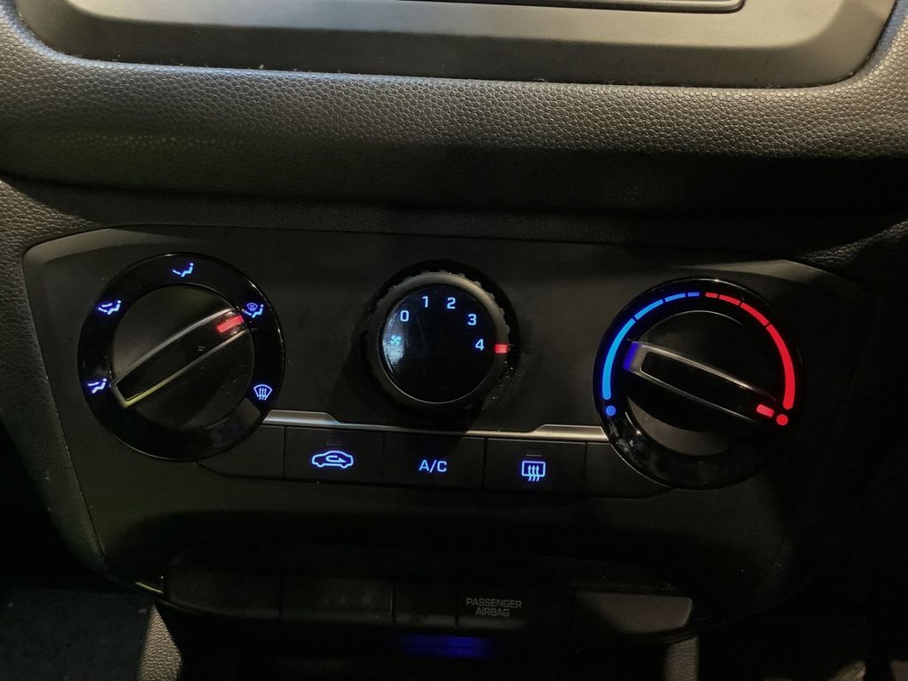 Used Hyundai i20 2018 for sale - 77122188: Photo 19