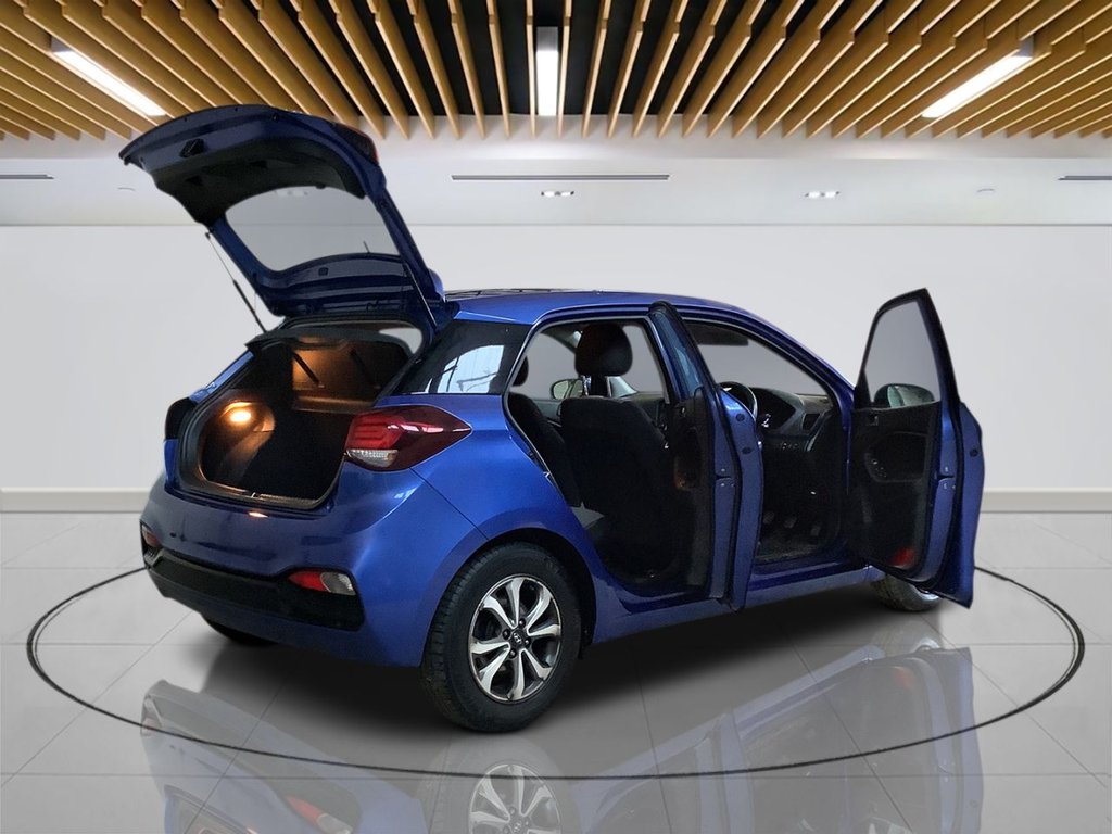 Used Hyundai i20 2018 for sale - 77122188: Photo 8