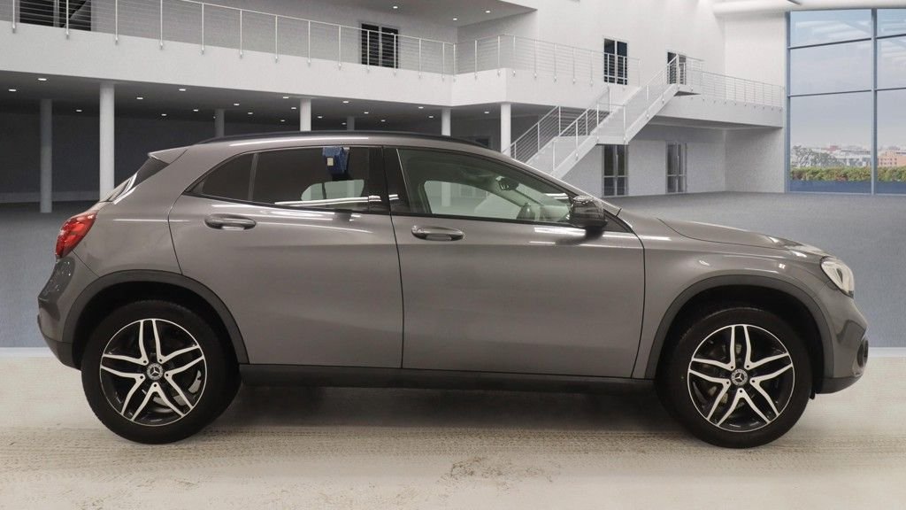 Used Mercedes-Benz GLA 2019 for sale - 77421787: Photo 11