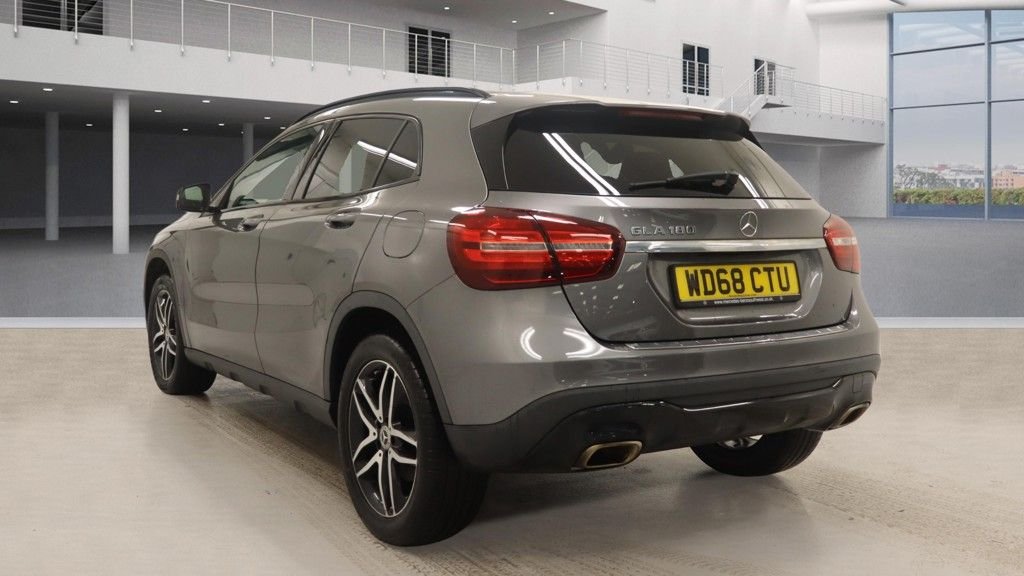 Used Mercedes-Benz GLA 2019 for sale - 77421787: Photo 9