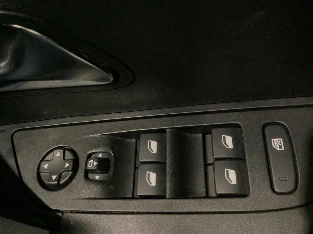 Used Peugeot 2008 2023 for sale - 77576140: Photo 25