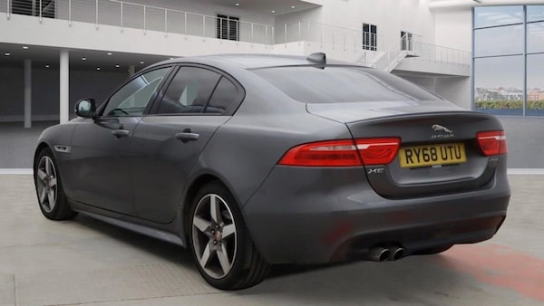 Used Jaguar XE 2019 for sale - 76147917: Photo 3