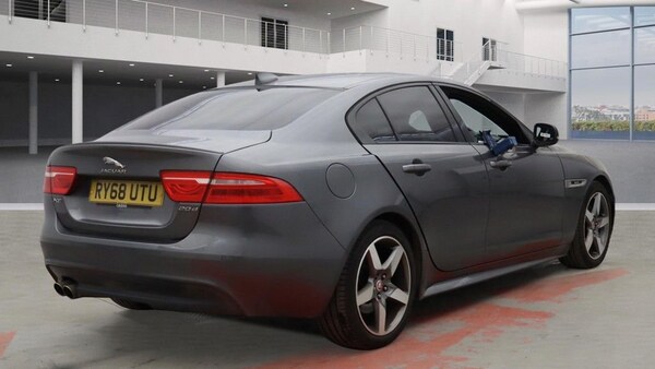 Used Jaguar XE 2019 for sale - 76147917: Photo 4