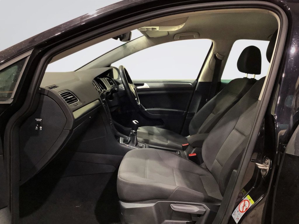 Used Volkswagen Golf 2019 for sale - 77313573: Photo 12