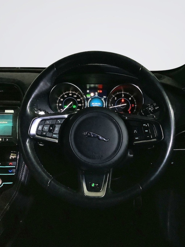 Used Jaguar F-Pace 2021 for sale - 76279726: Photo 16