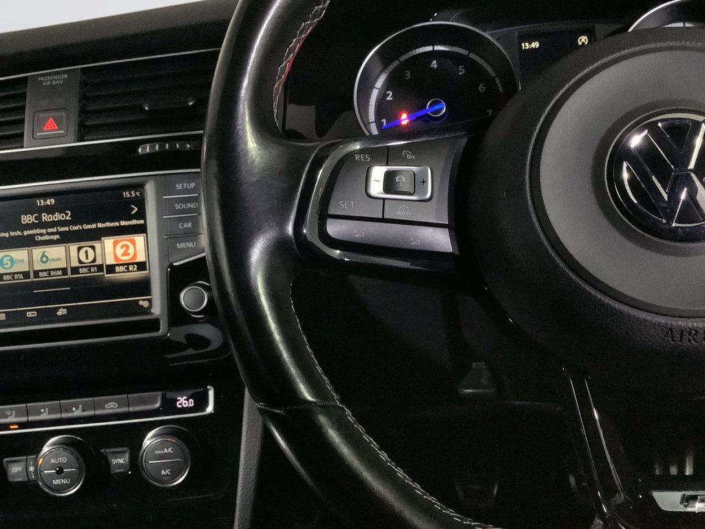 Used Volkswagen Golf 2015 for sale - 76631997: Photo 17