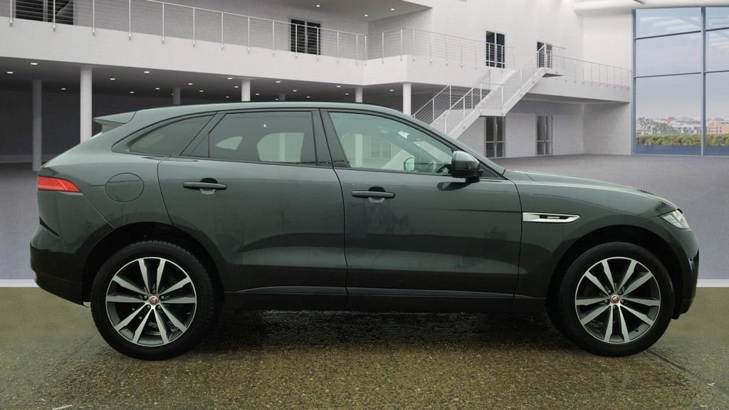 Used Jaguar F-Pace 2018 for sale - 77693614: Photo 5