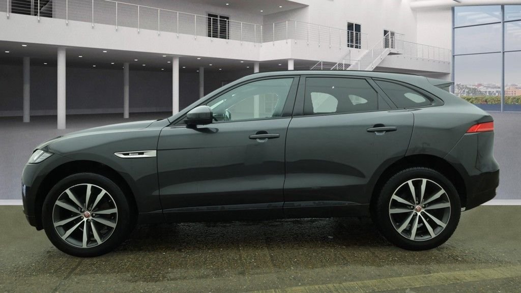Used Jaguar F-Pace 2018 for sale - 77693614: Photo 6