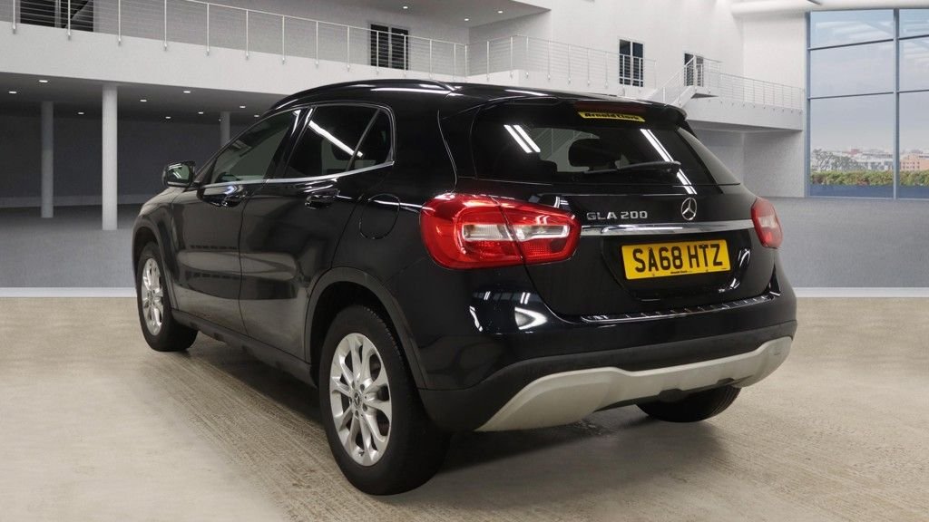 Used Mercedes-Benz GLA 2018 for sale - 77734086: Photo 3