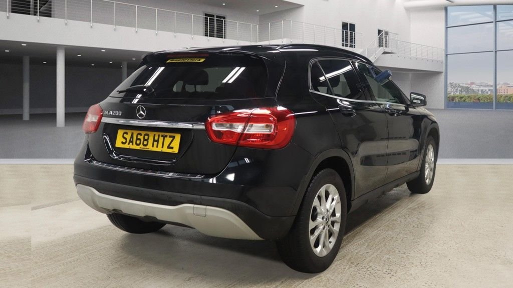 Used Mercedes-Benz GLA 2018 for sale - 77734086: Photo 4