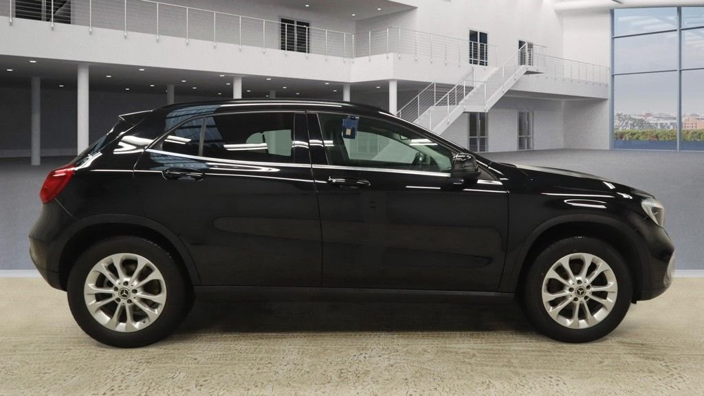 Used Mercedes-Benz GLA 2018 for sale - 77734086: Photo 5