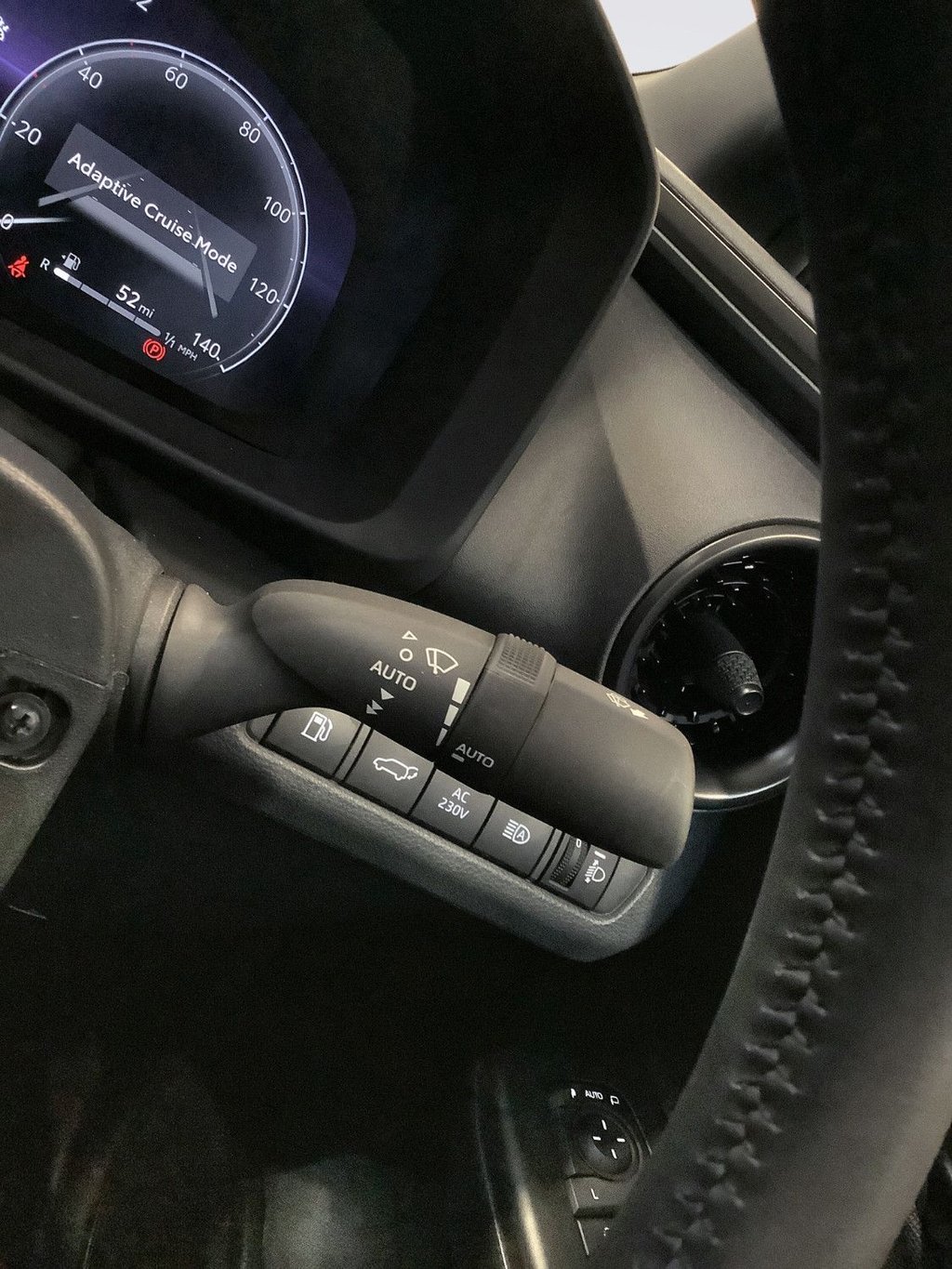 Used Toyota C-HR 2024 for sale - 77890945: Photo 20