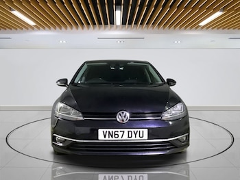 Used Volkswagen Golf 2017 for sale - 76185370: Photo 2