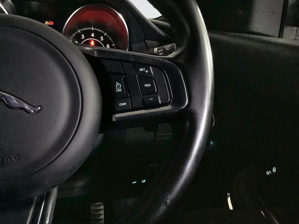 Used Jaguar E-Pace 2019 for sale - 76223184: Photo 19