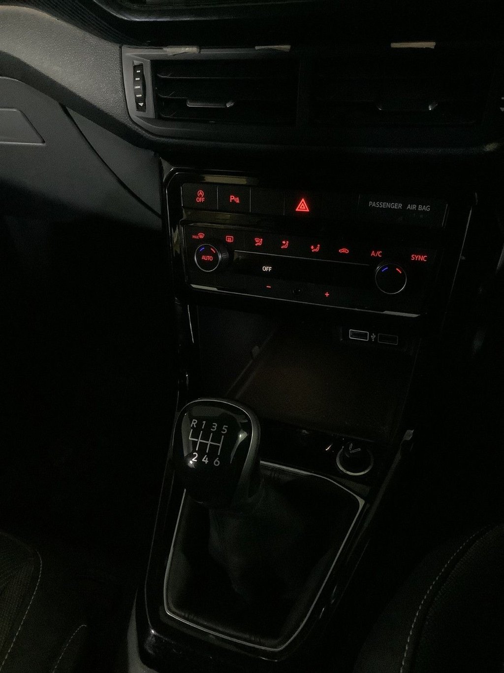 Used Volkswagen T-Cross 2019 for sale - 76386178: Photo 24