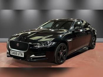 Used Jaguar XE 2018 for sale - 78500804: Photo